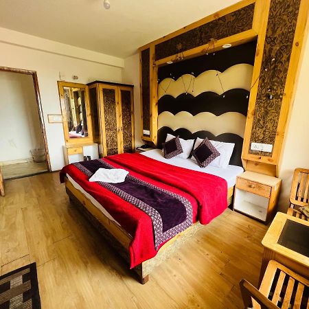 Wooib Hotels Manali  Bagian luar foto