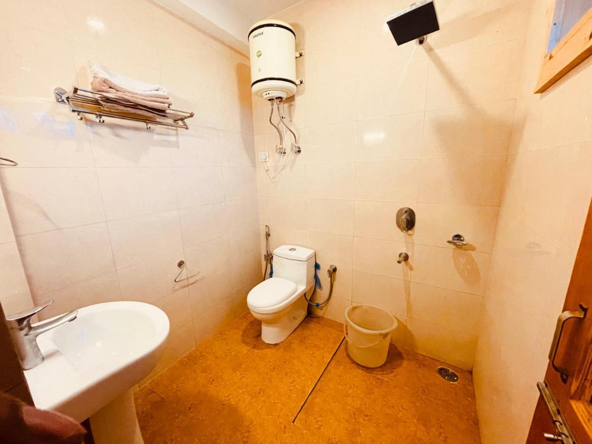 Wooib Hotels Manali  Bagian luar foto