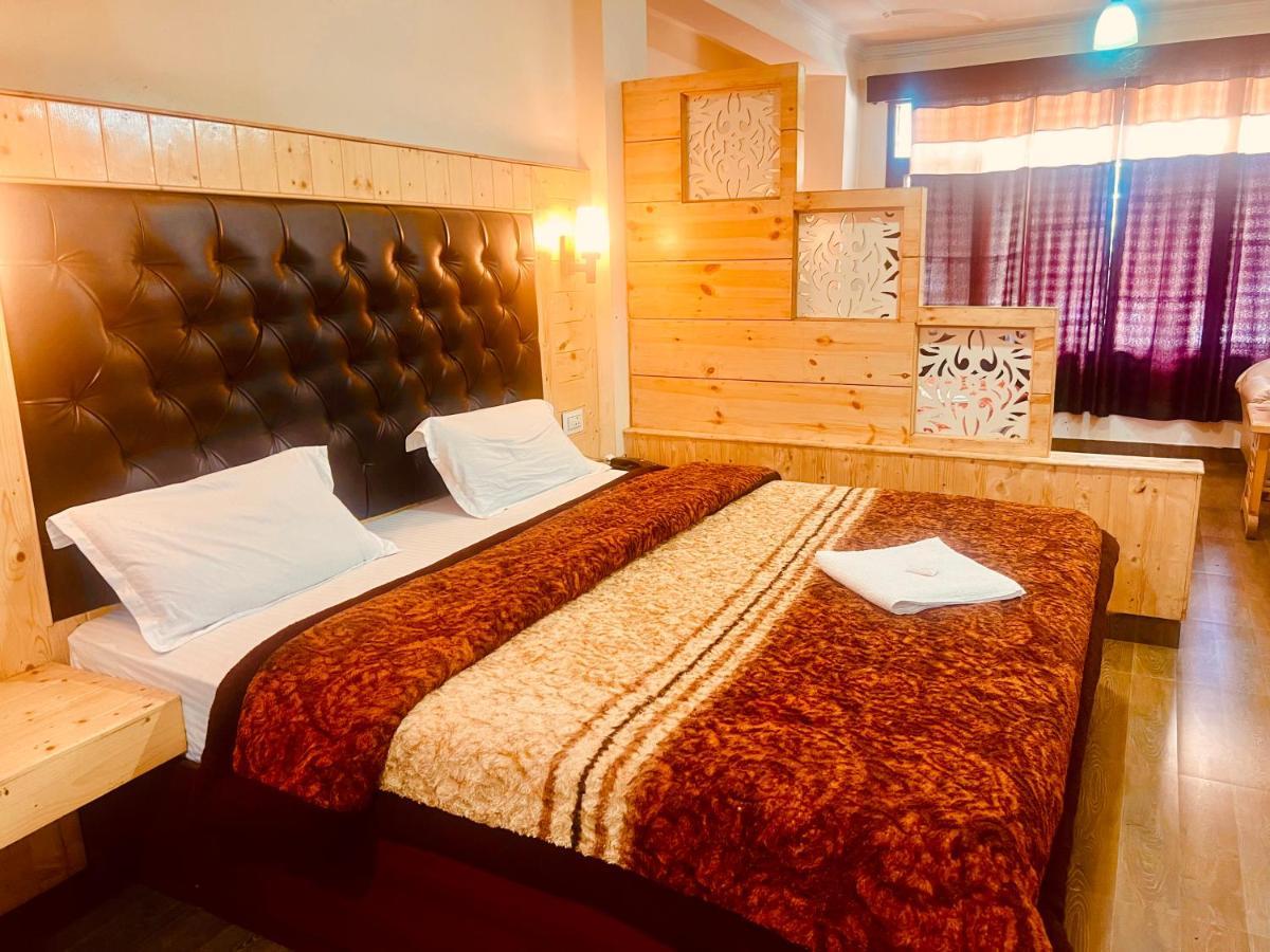 Wooib Hotels Manali  Bagian luar foto
