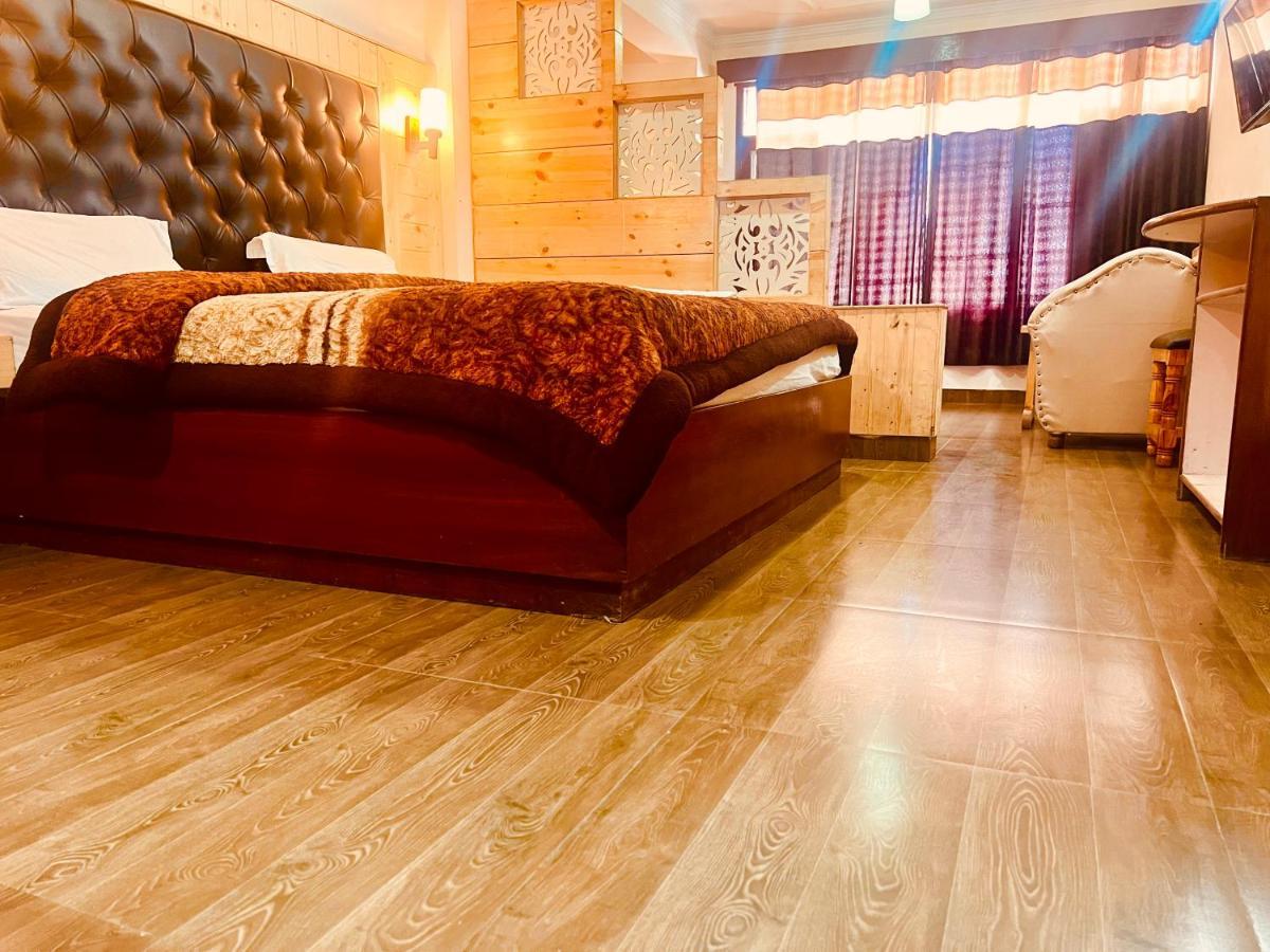 Wooib Hotels Manali  Bagian luar foto