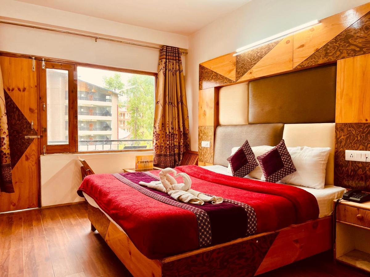 Wooib Hotels Manali  Bagian luar foto