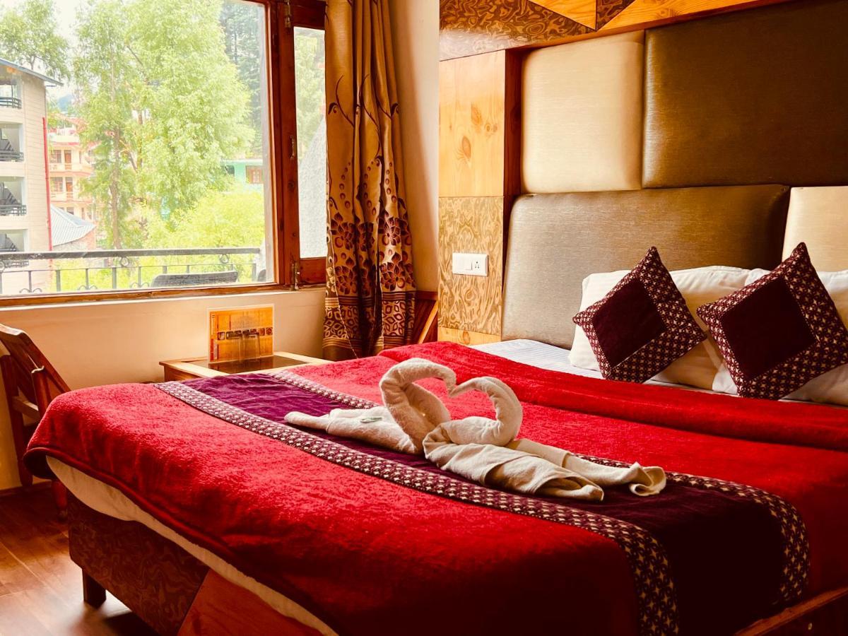 Wooib Hotels Manali  Bagian luar foto